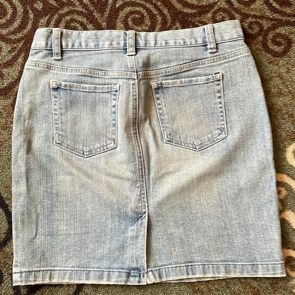 Vintage Old Navy Denim Skirt. Size 2. - Picture 5 of 5